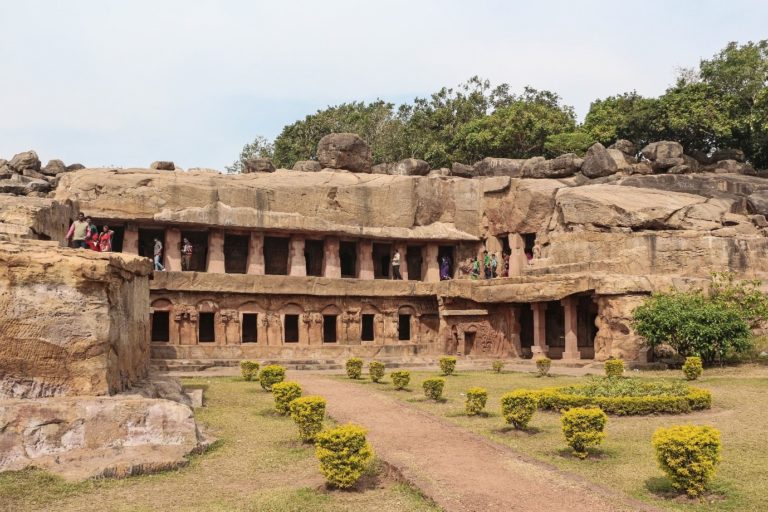 Things to do in Bhubaneswar |Temples,Food and Attractions